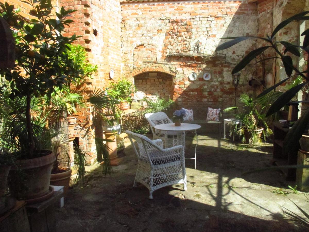 Gartenzimmer Im Schloss Neuhausen Neuhausen  Exterior photo